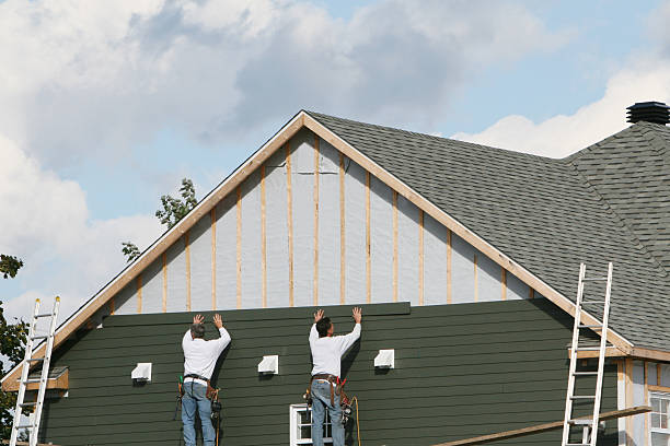 Professional Siding technician working in Warsaw, NC